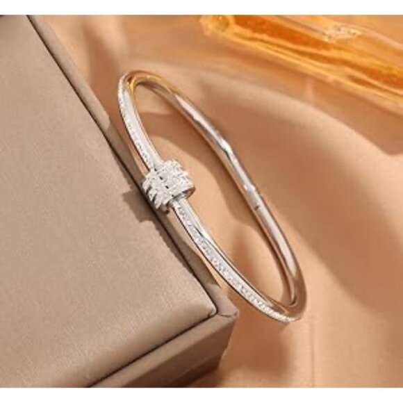 Silver Plated Bangle Open Cuff Bracelet With Textured Design of Shiny Stones NEW - Picture 2 of 3